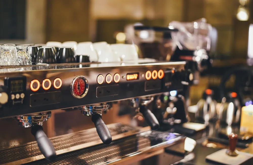 24/7 emergency coffee machine repair service by Prime Pro Technical, featuring RFID-secured parts kits and a 'fix cafe' protocol for hospitality businesses during peak hours.