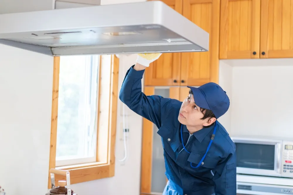 Deep kitchen hood cleaning and maintenance service for grease removal in UAE