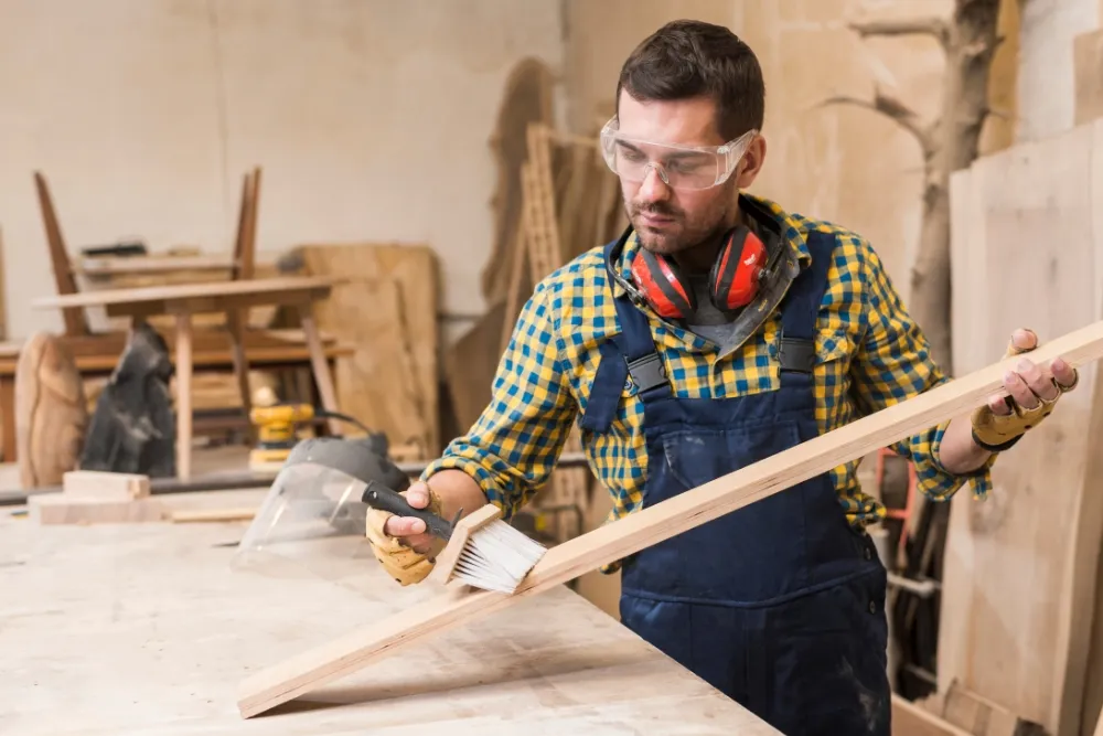 Handyman carpentry services in Dubai for quick furniture repairs and fixes