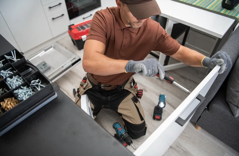 Handyman services Sharjah for home and office maintenance