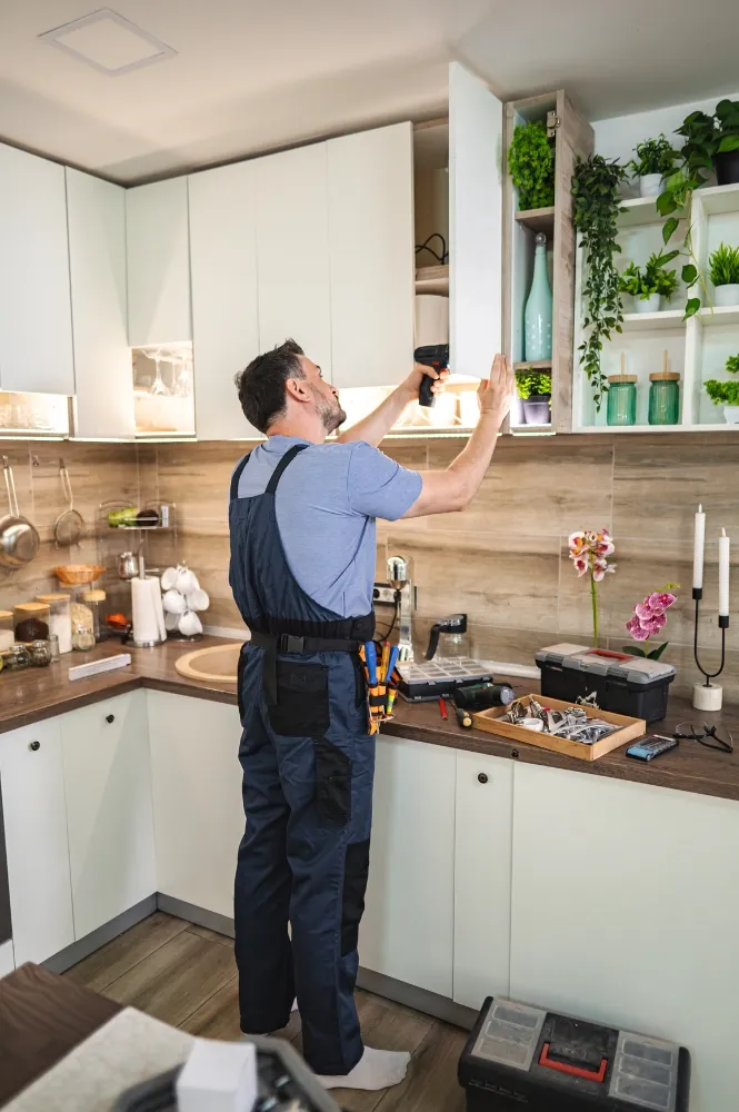 Local handyman services for home and office maintenance in UAE